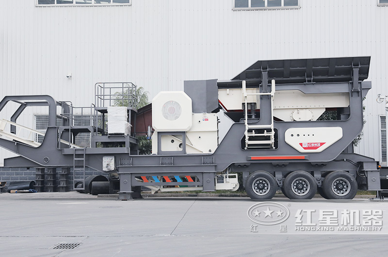 車載移動(dòng)碎石機(jī)：移動(dòng)顎破機(jī)，石頭一段粗碎加工