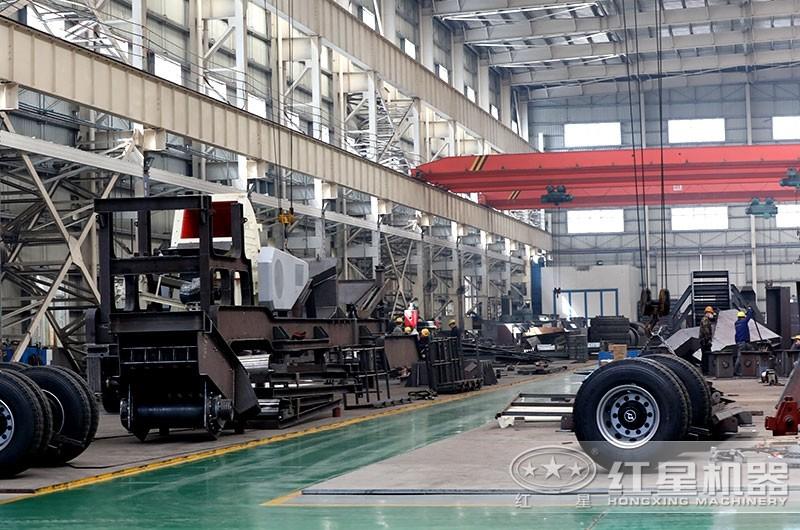 可流動的全自動錘式粉碎機車間生產(chǎn)，工匠精神，性能優(yōu)良